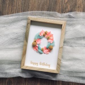 Alphabetic 3D Dried Flower Frame - O